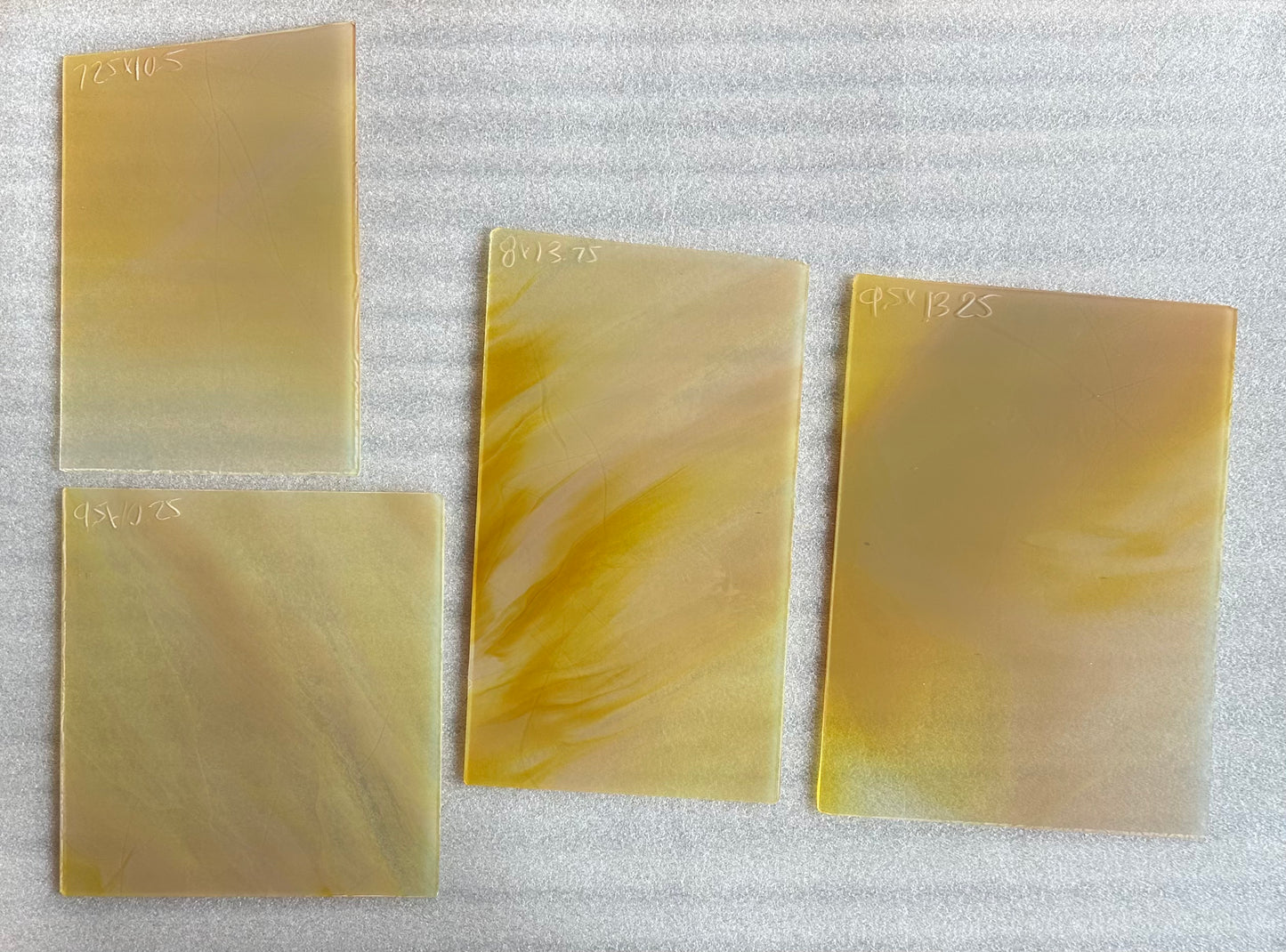 S3 48L/250 SW Light Opal Golden Swirl