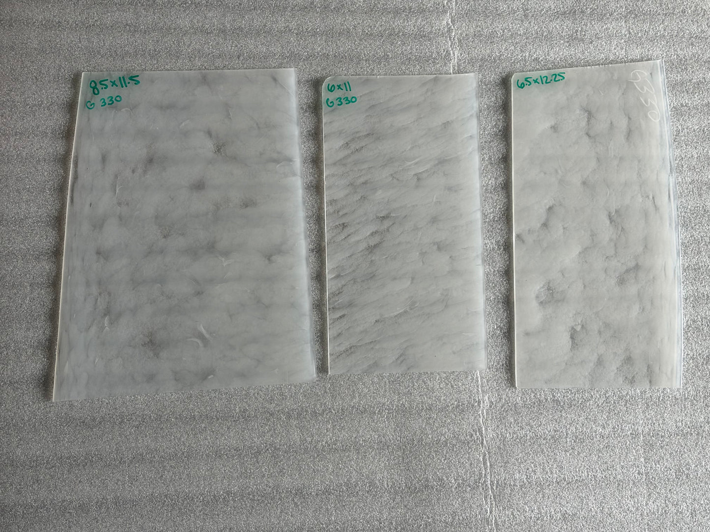 G 330 White Opal Puffs