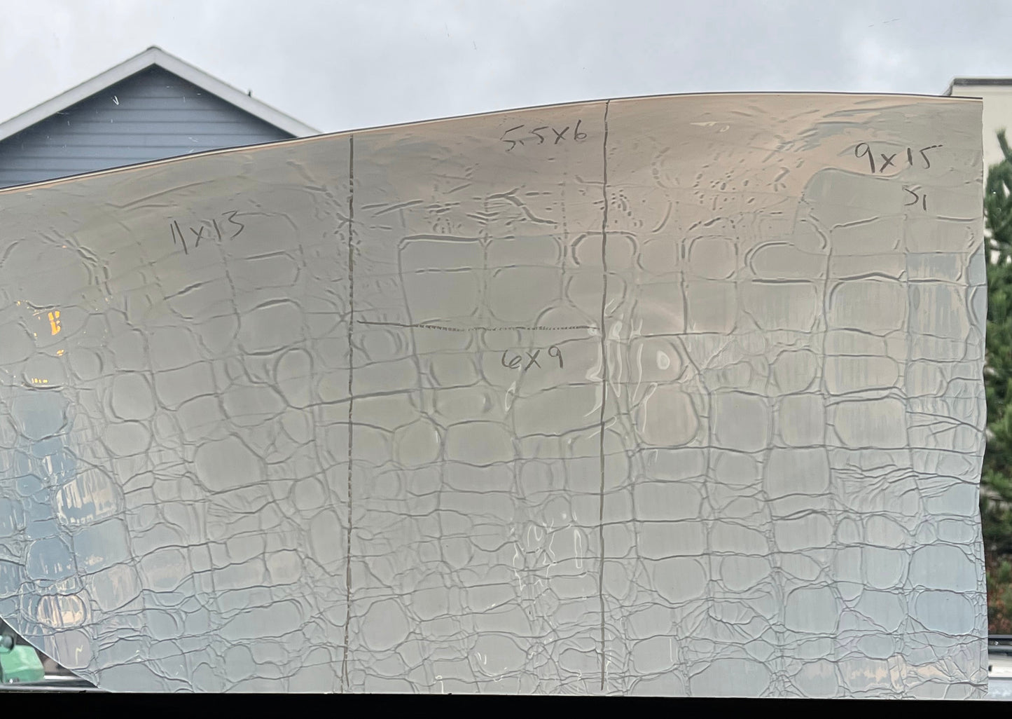 S1 White Crackle