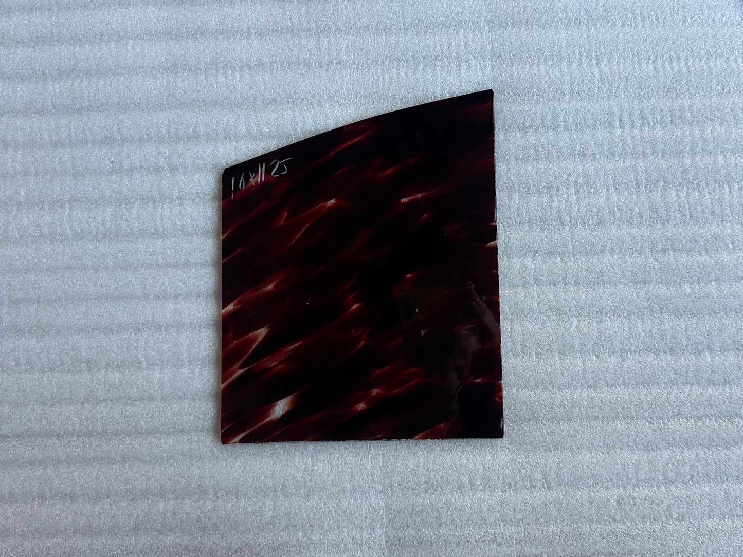 S1 32 Red Transparent Puffs