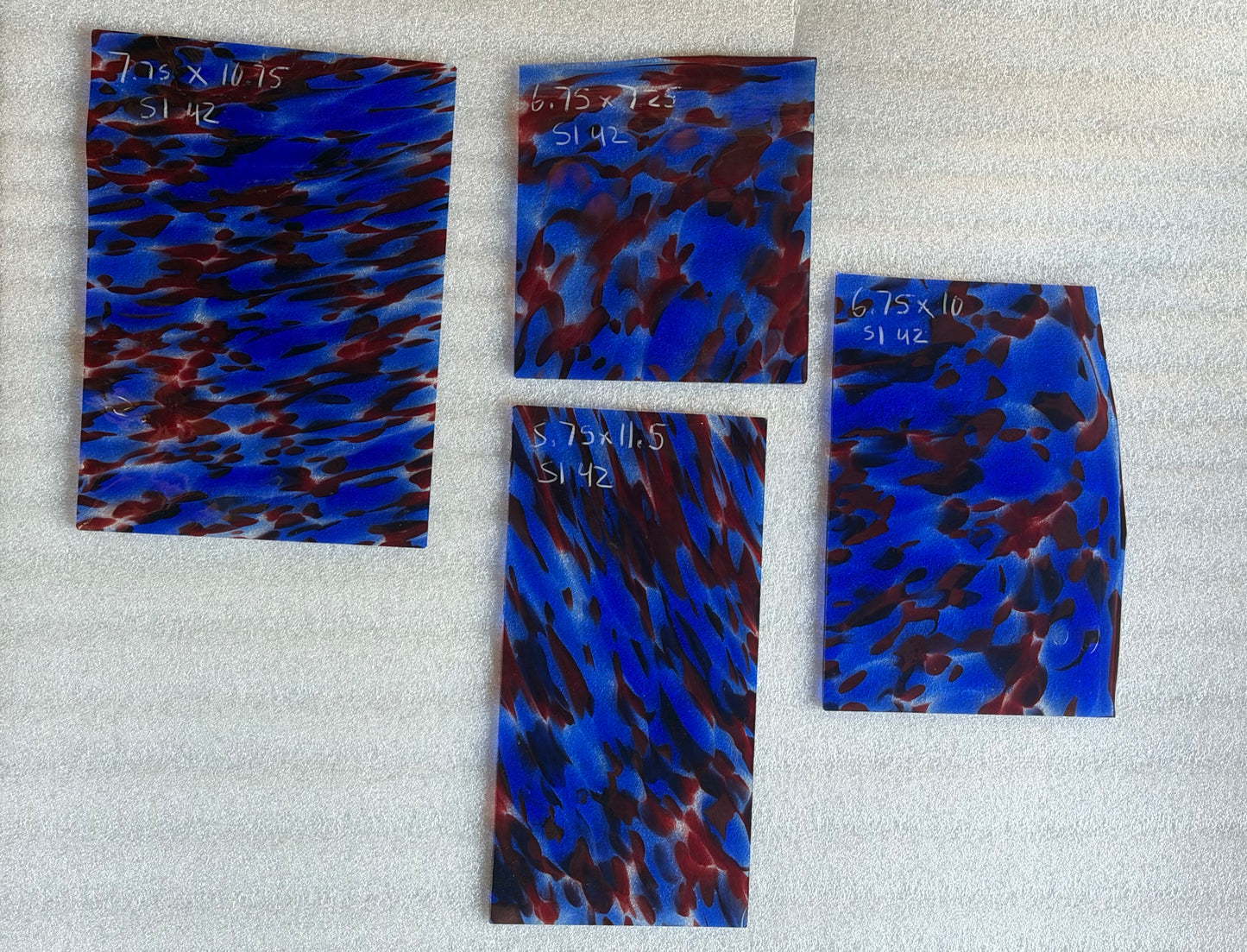 S1 42 Red and Blue Puffs