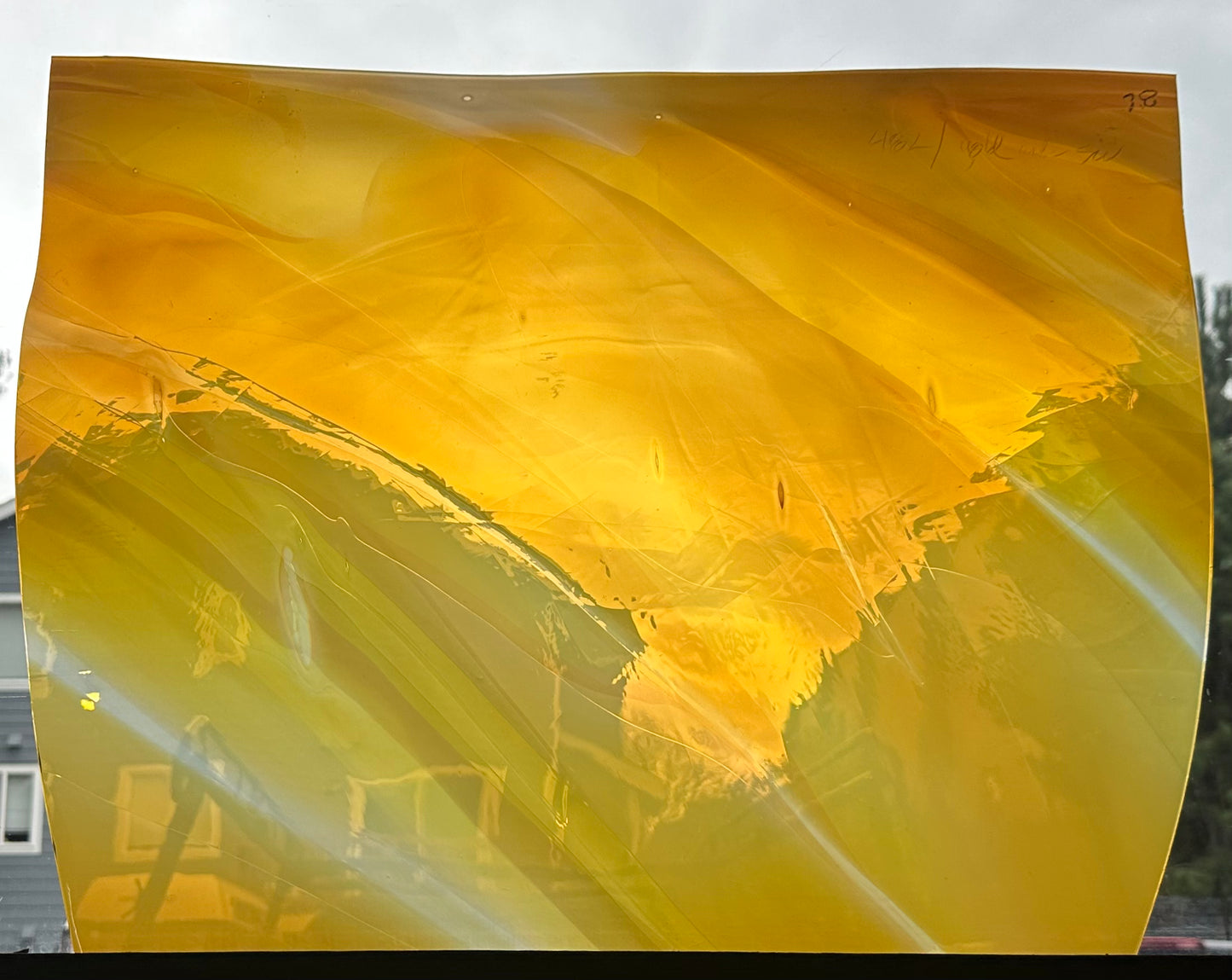 S3 48L/250 SW Light Opal Golden Swirl