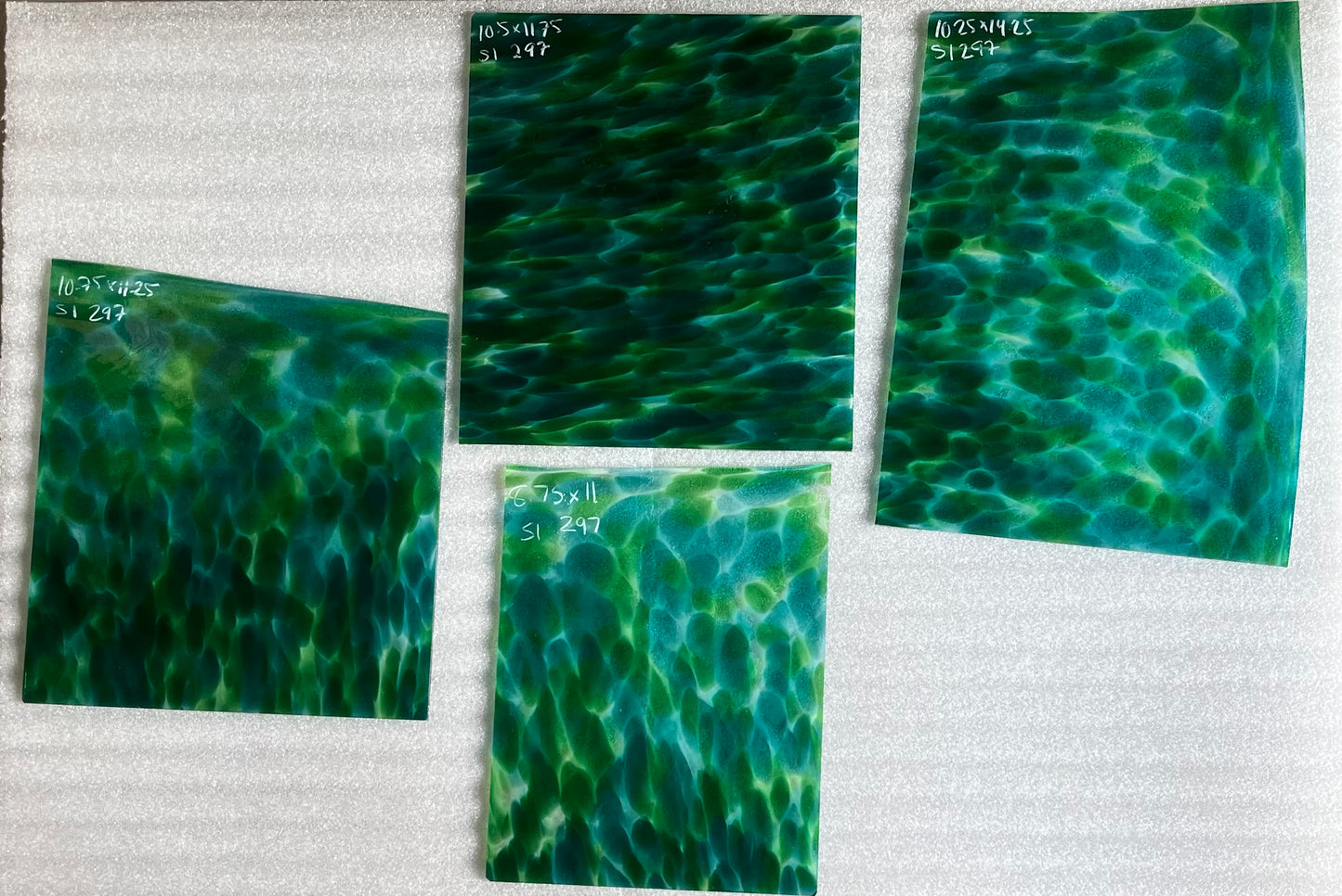 S1 297 Teal, Green, White
