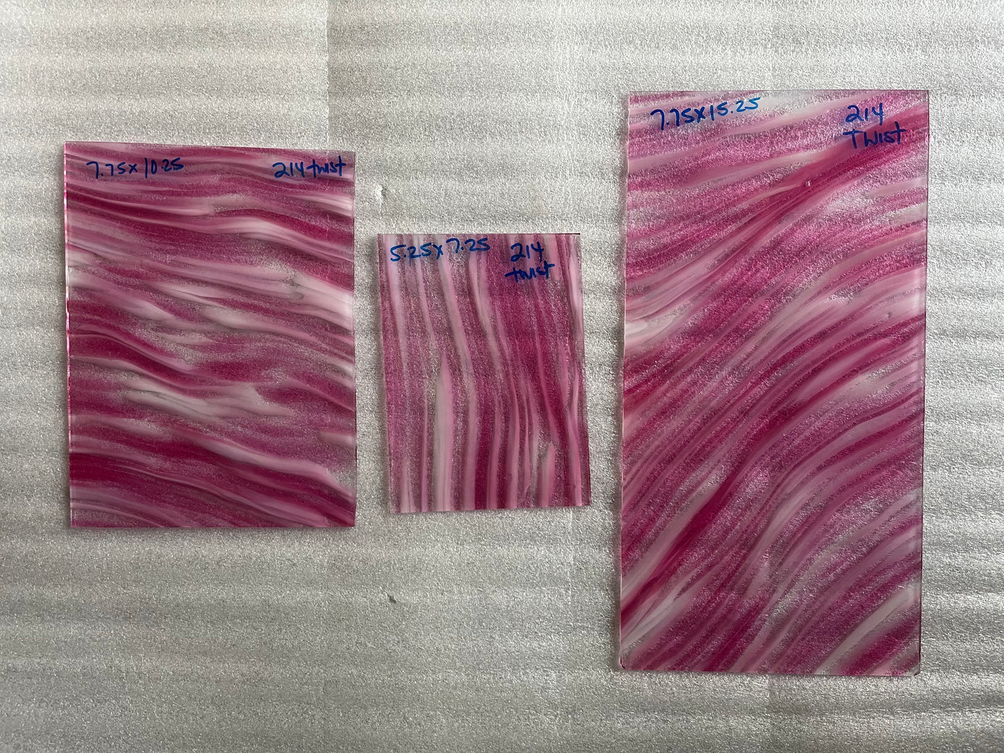 TW P1 214 Pink/White Twist