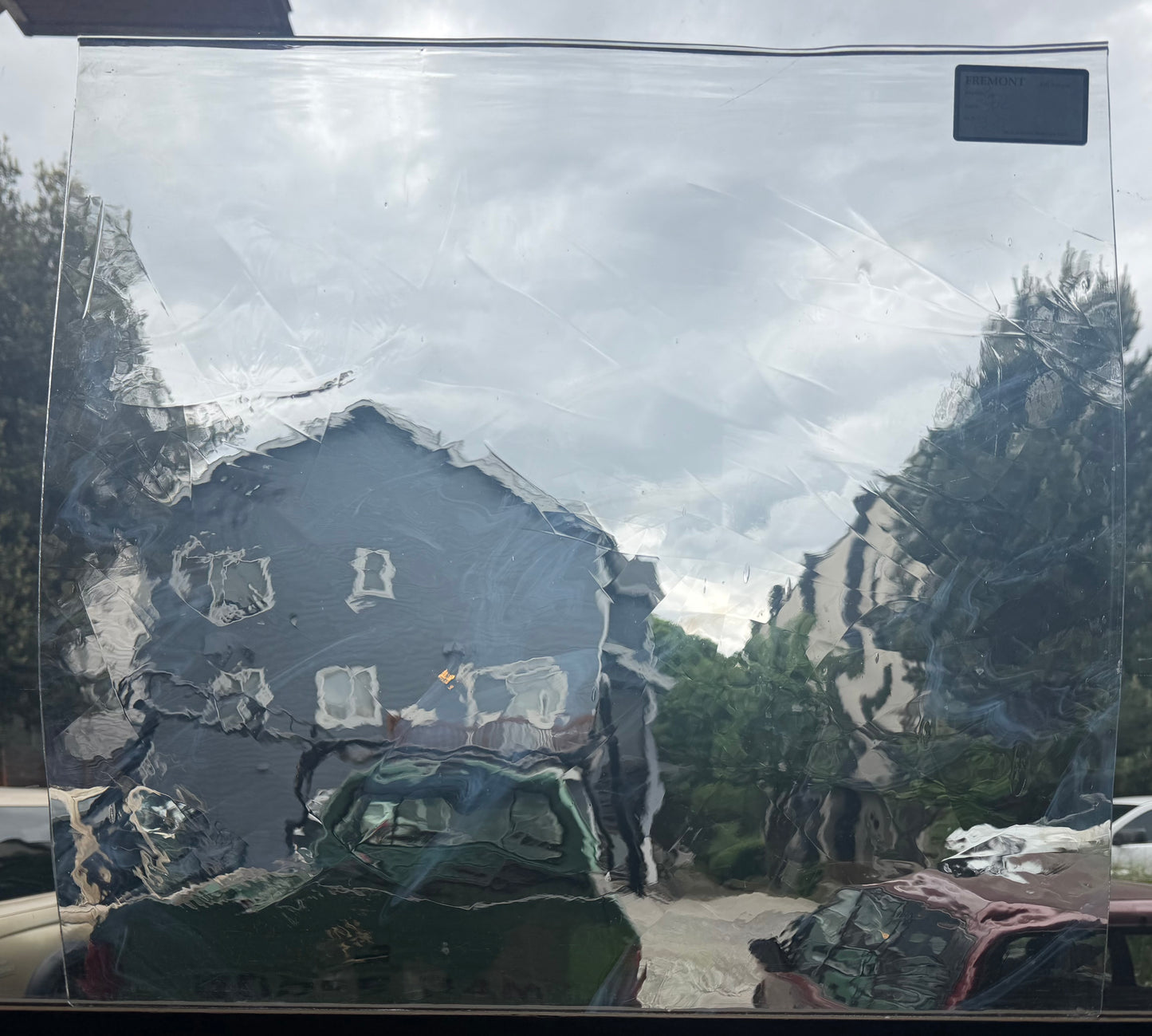 G 50 L - clear with very light white streaks