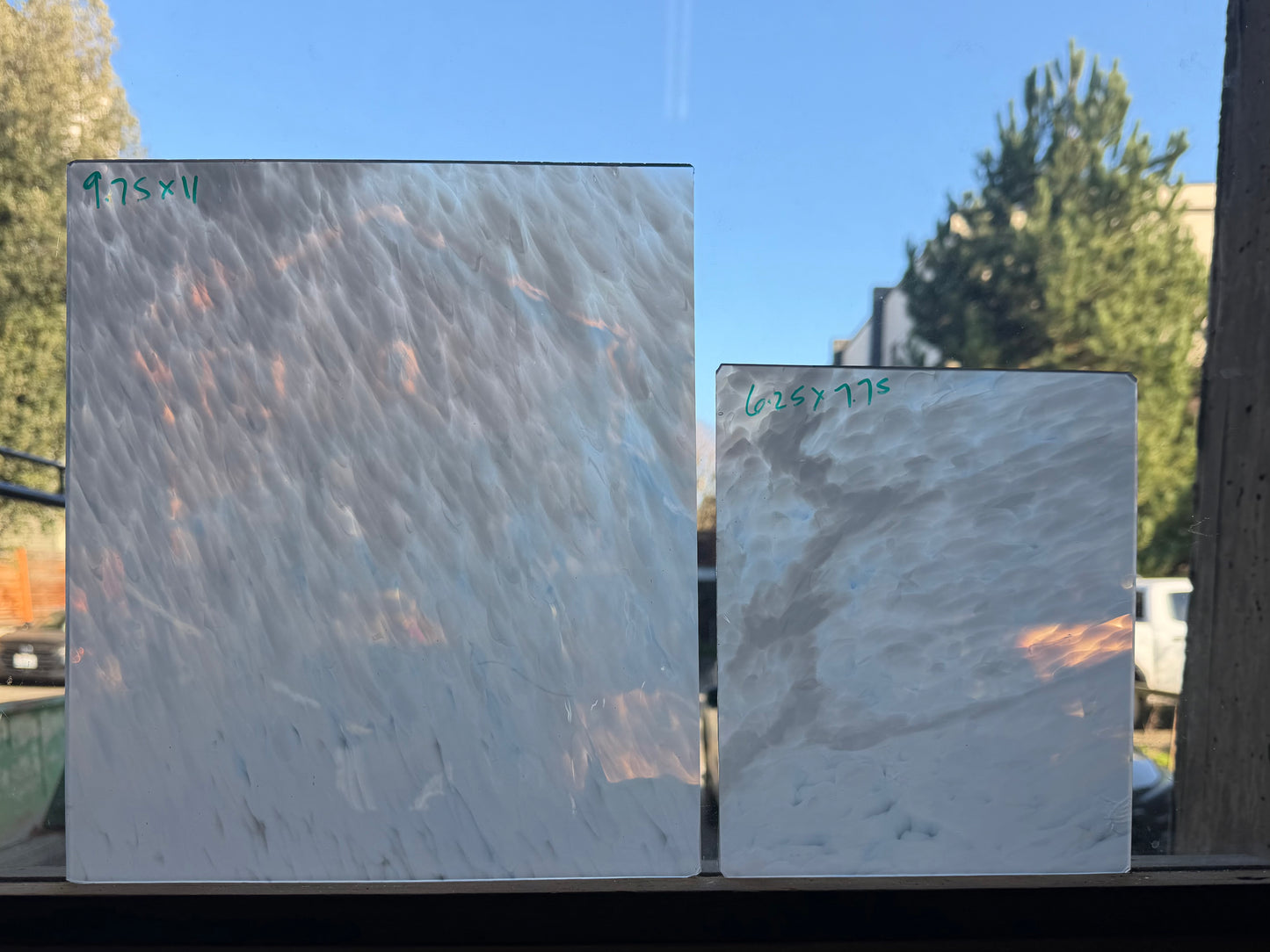 G 51 White Opal Puffs