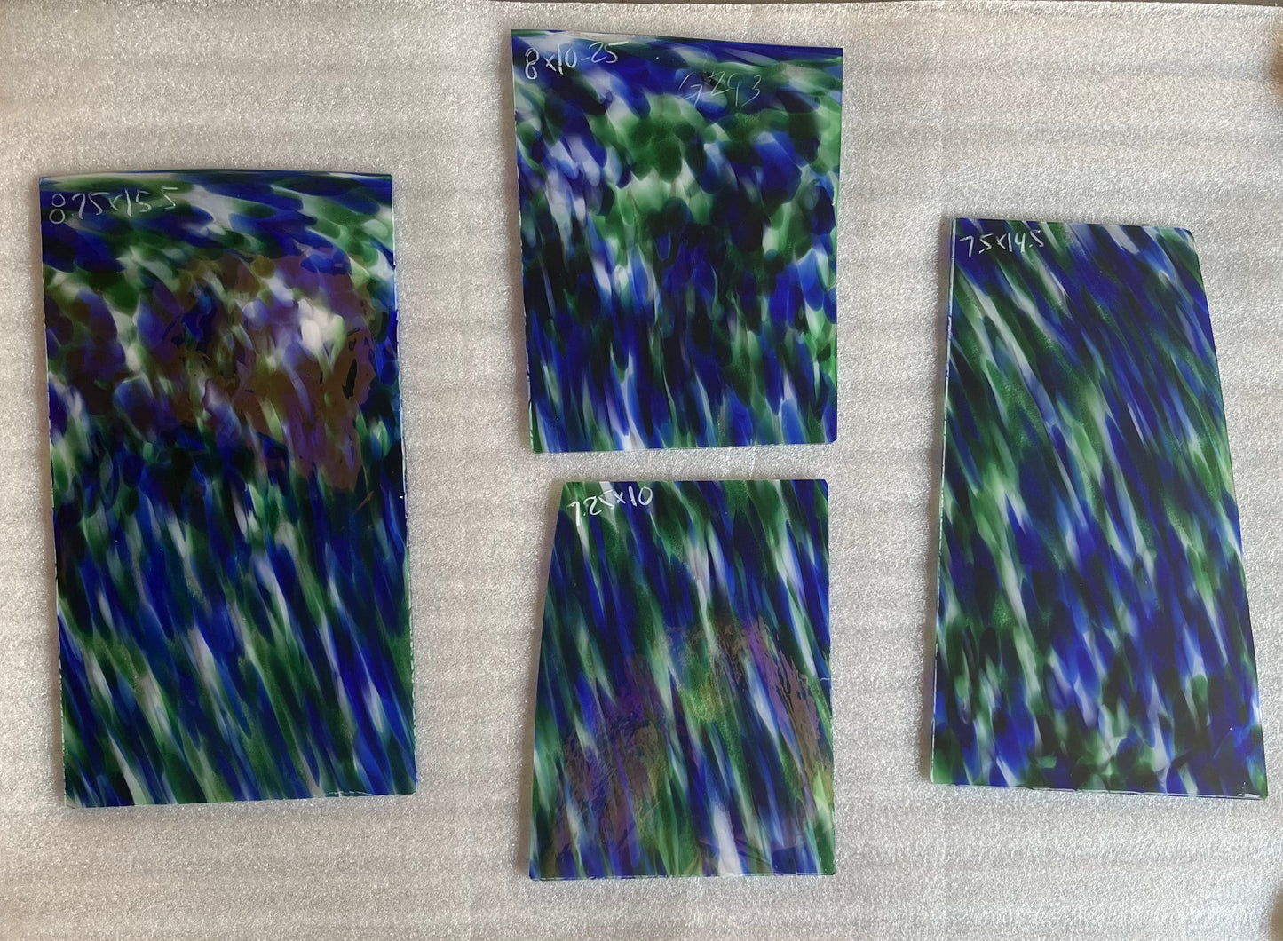 G 293 Green, Blue and White