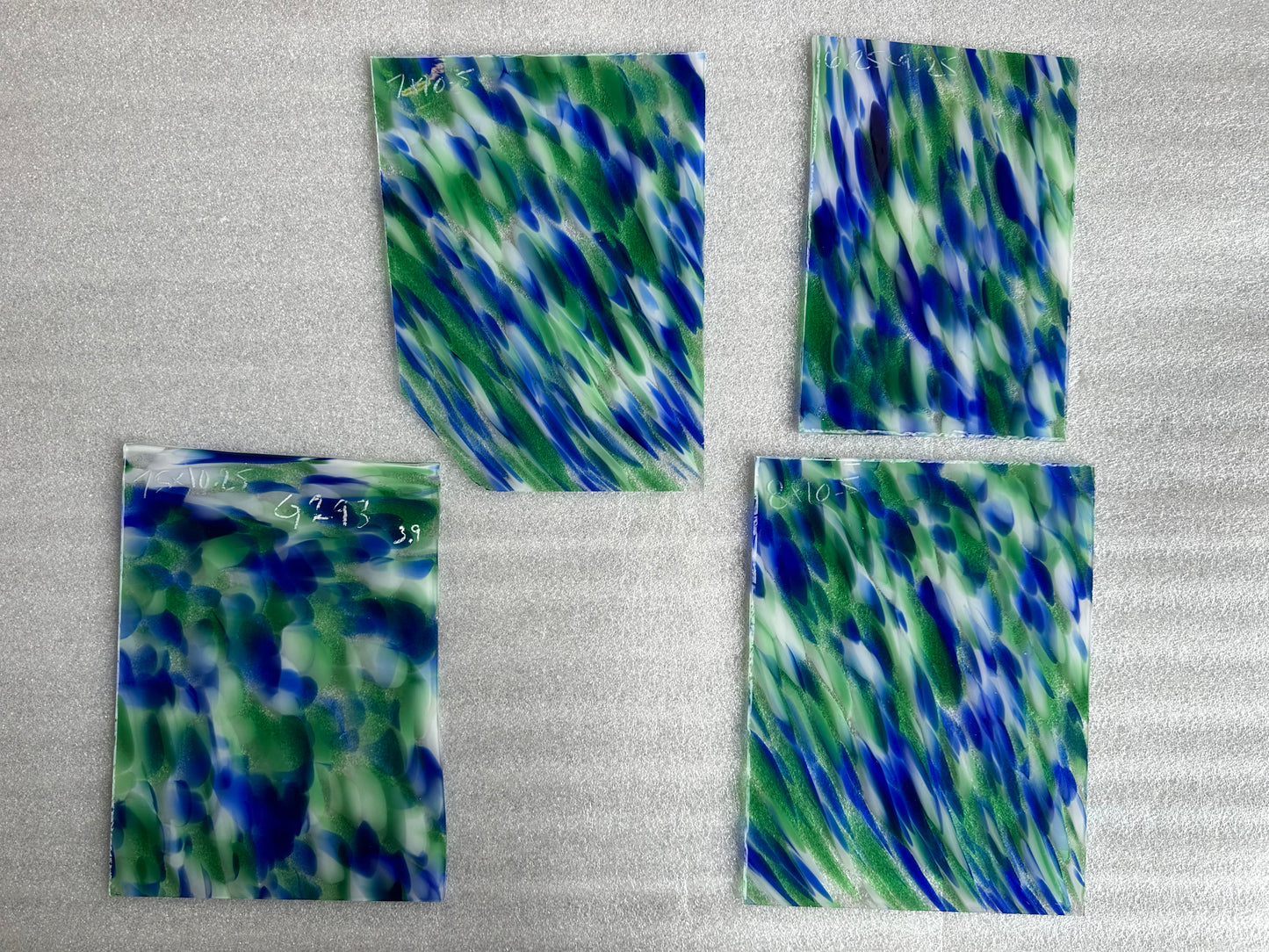 G 293 Green, Blue and White