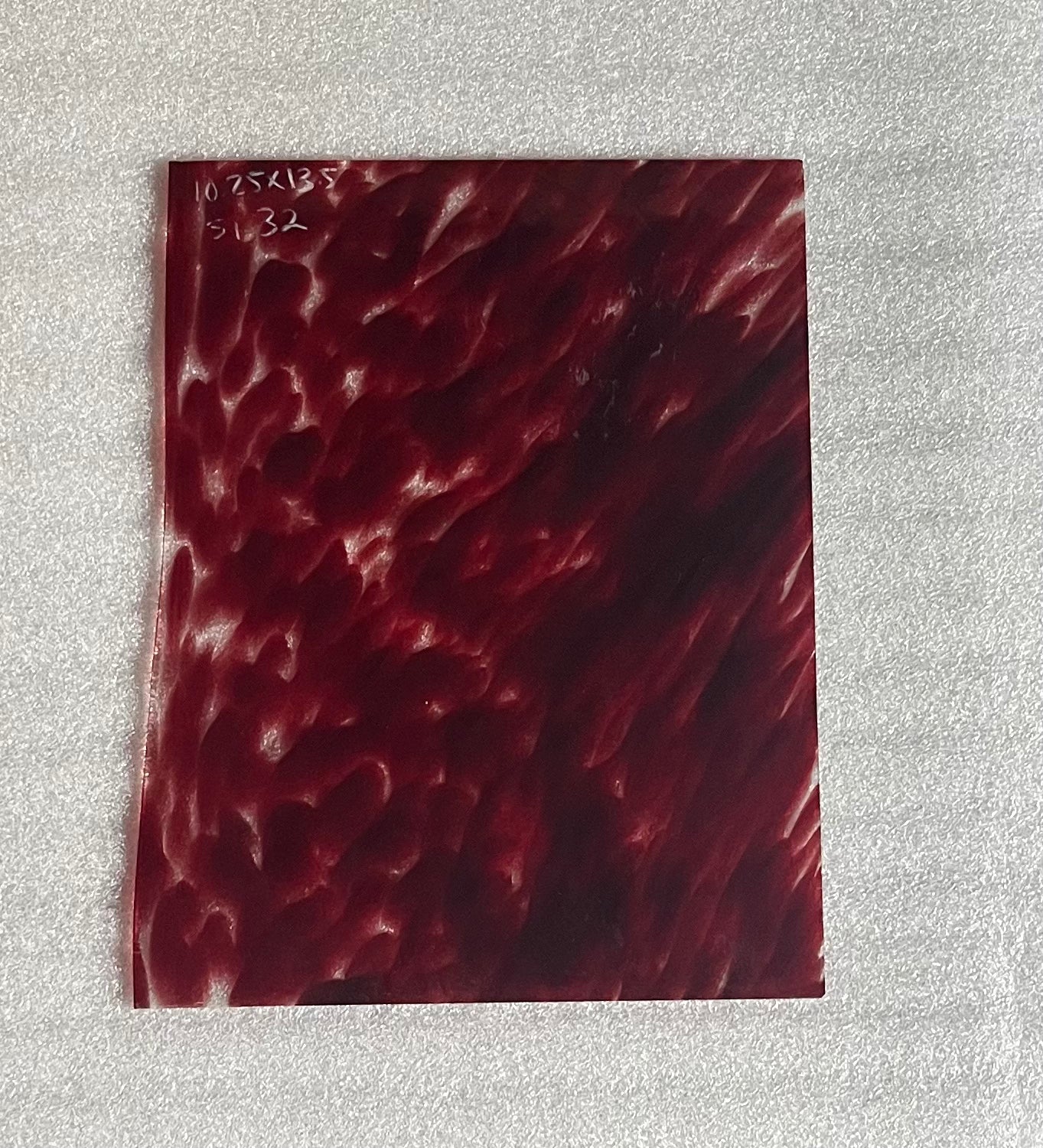 S1 32 Red Transparent Puffs