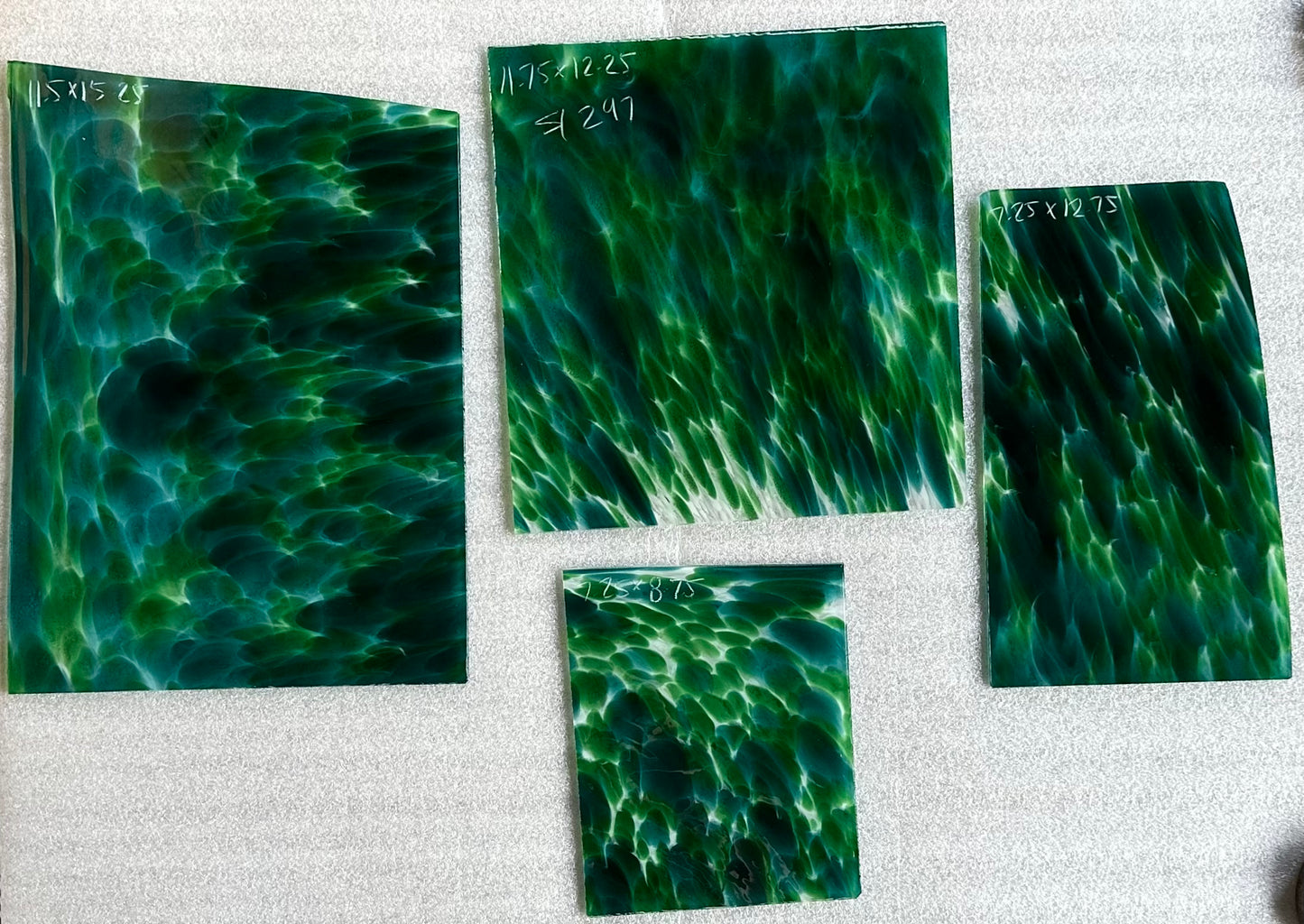 S1 297 Teal, Green, White