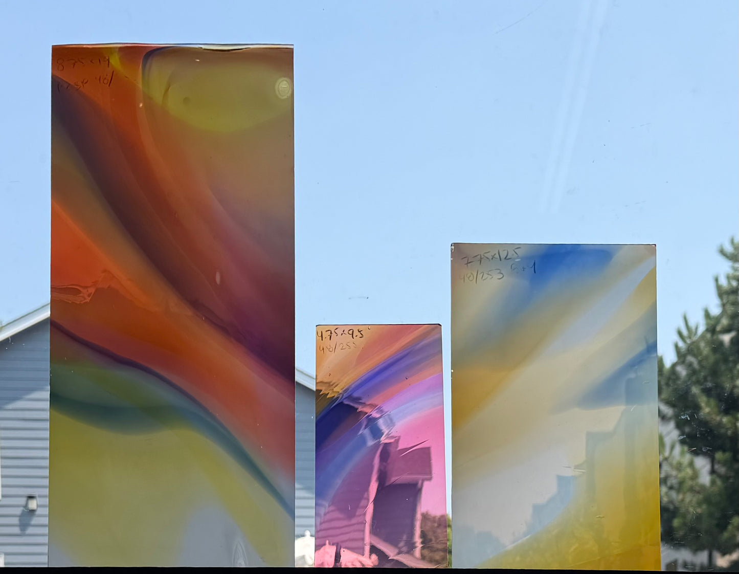 P2 Sp 48/253 pink/blue/yellow Opal swirl