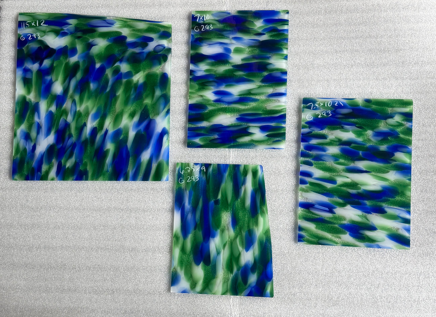 G 293 Green, Blue and White