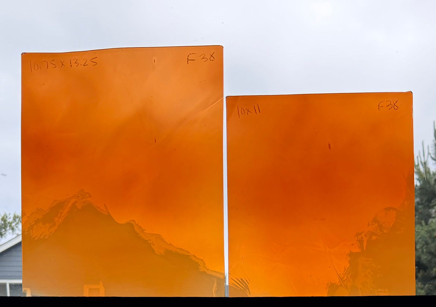 F 38 Light Orange Opal