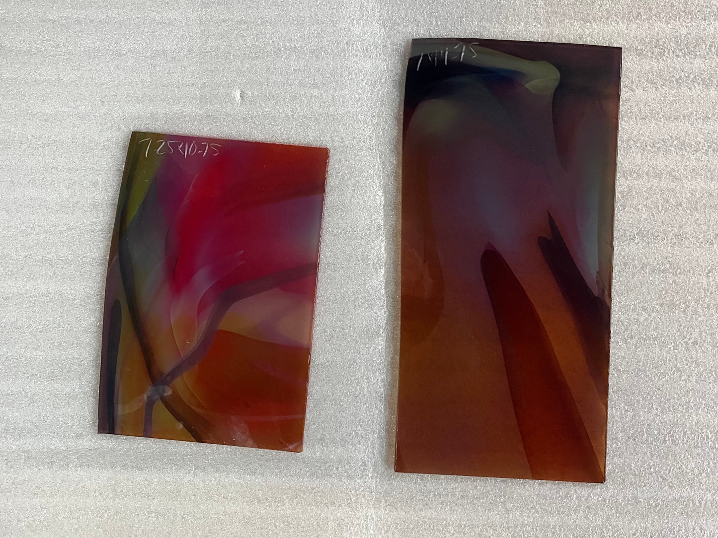 S3 286 Golden Amber Swirl on Peach