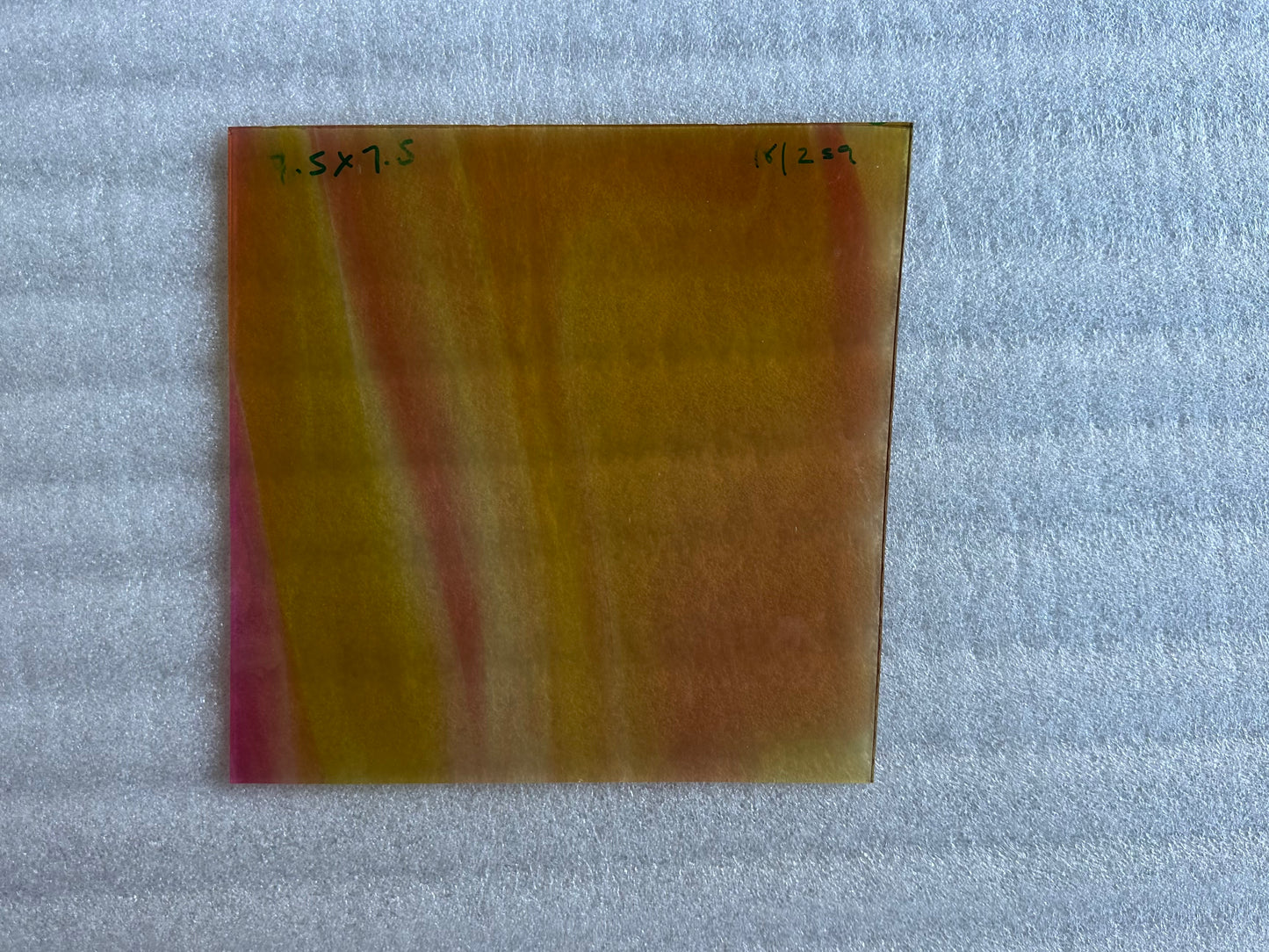 P2 Sp 48L/259 Pink and Amber Swirl on Light Opal