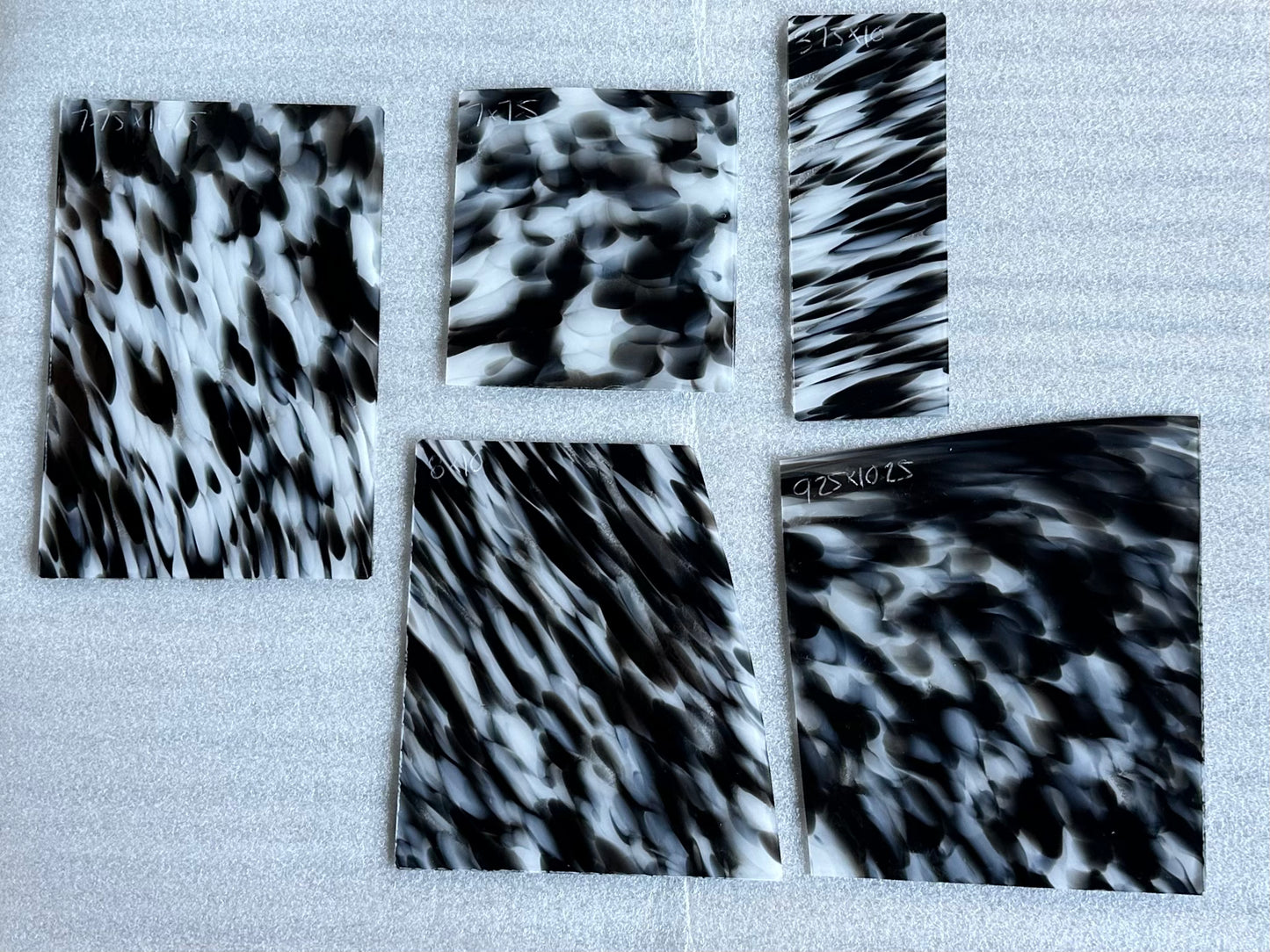 G 149 Black and White