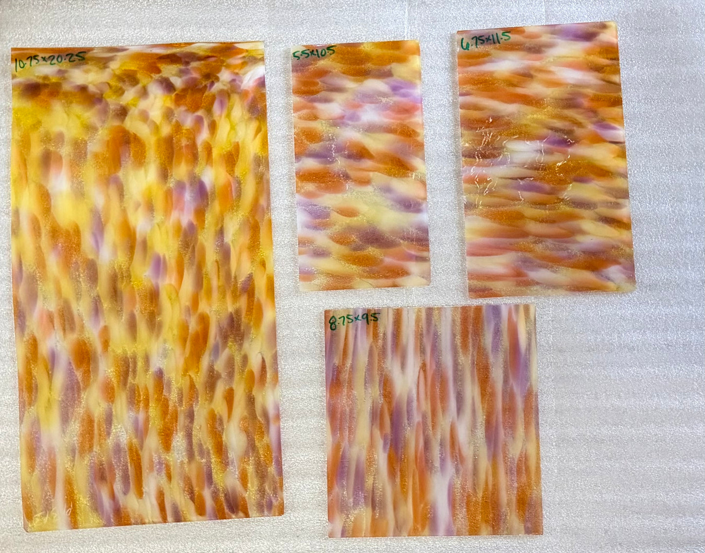 P1 343 Tangerine/yellow/lavender/white on transparent