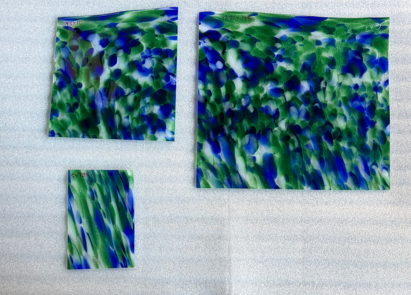 G 293 Green, Blue and White