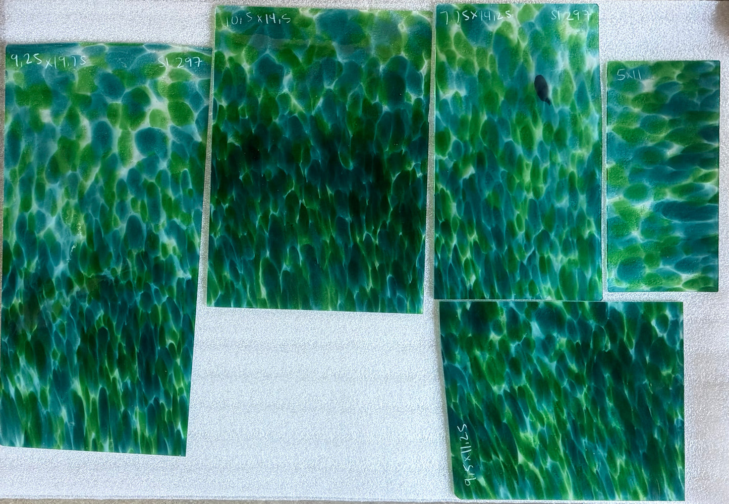 S1 297 Teal, Green, White